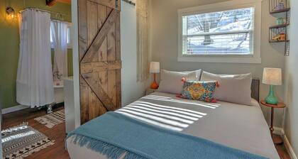 Bright Studio w/ Deck, 2 Mi. to Town, 10 Mi. 2 Ski