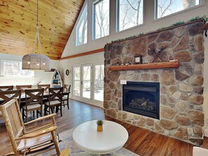 House (5 Bedrooms) | Property amenity - Bearadise Found by Taylor Made Deep Creek (Swanton)