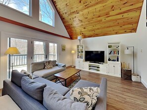House (5 Bedrooms) | Property amenity - Bearadise Found by Taylor Made Deep Creek (Swanton)
