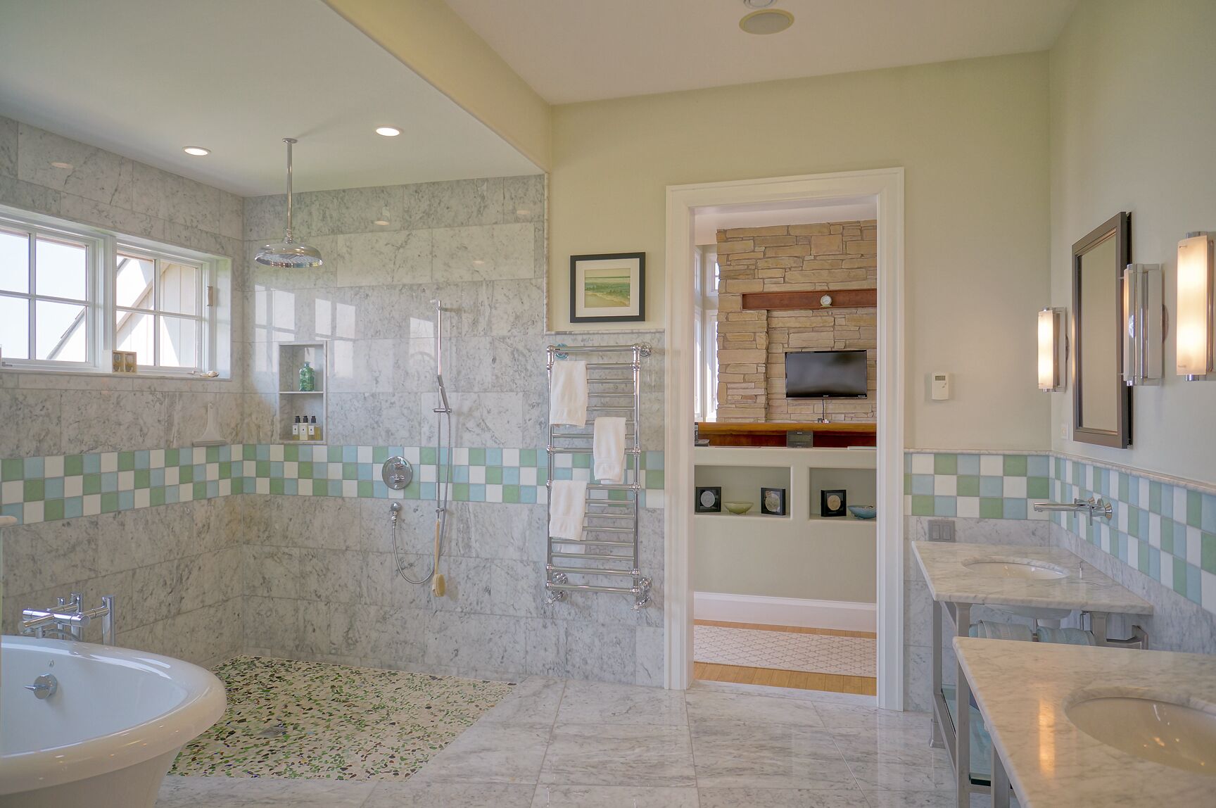 presidential studio suite, 1 bedroom, ocean view, beachside | bathroom | free toiletries, hair dryer, bathrobes, heated floors