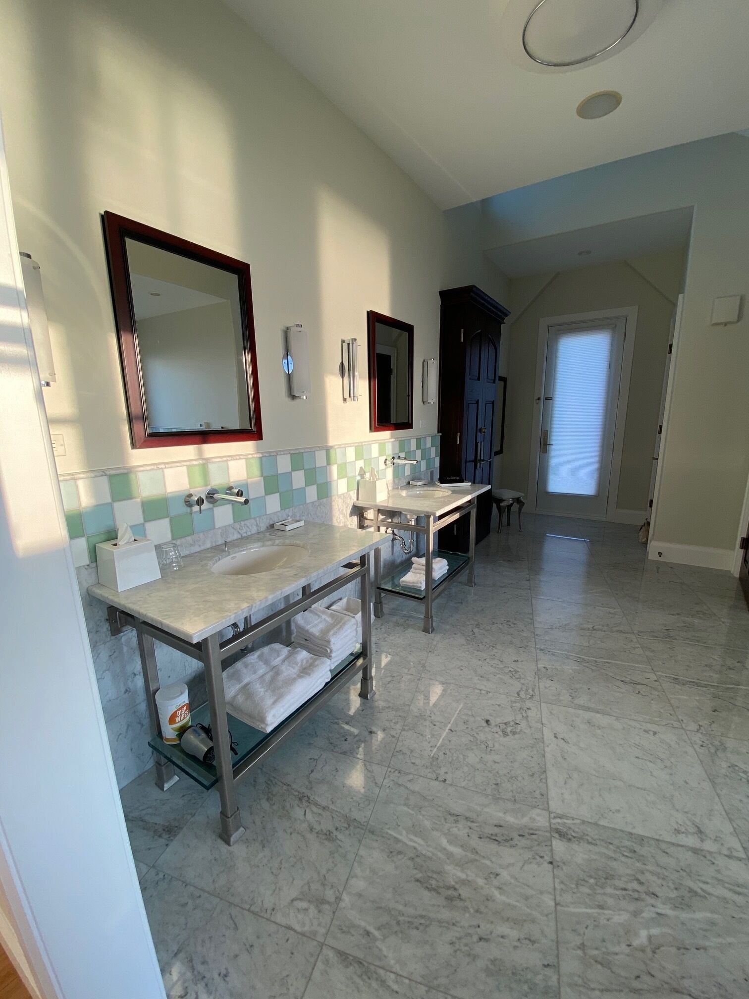 presidential studio suite, 1 bedroom, ocean view, beachside | bathroom | free toiletries, hair dryer, bathrobes, heated floors