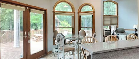 House (3 Bedrooms) | Property amenity