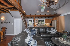 Casa (3 Bedrooms) | Servicio de la propiedad