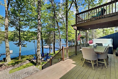 Bearfoot Lodge by Taylor Made Deep Creek