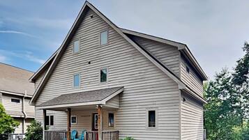 House (5 Bedrooms) | Property amenity