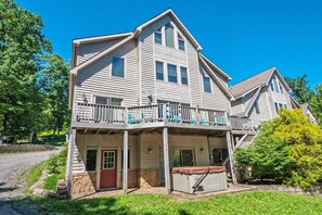 House (5 Bedrooms) | Exterior - Better Lake Than Never by Taylor Made Deep Creek (Oakland)