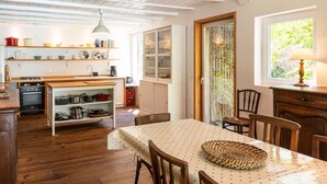 Dining - Beautiful private villa for 12 guests with WIFI, A/C, private pool, terrace and pets allowed (Mézos)