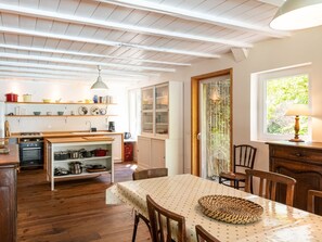 Dining - Stunning private villa for 12 guests with WIFI, private pool, terrace and pets allowed (Mézos)