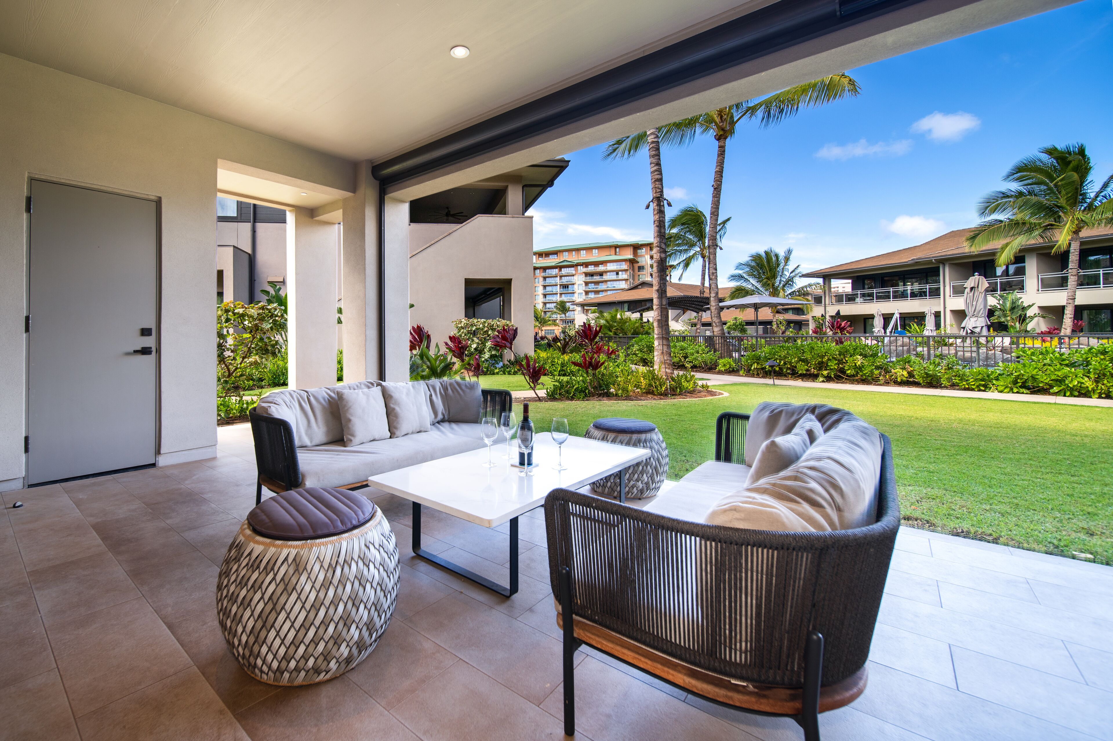 Garden View Villa #3A, Ground Floor, Private Lanai w BBQ Grill + Full Kitchen