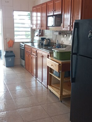 Fridge, microwave, oven, stovetop - AIR Residence relax in your home away from home centrally located on Anguilla (The Valley, Anguilla)