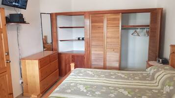 3 chambres, bureau, fer et planche Ă  repasser, Wi-Fi gratuit