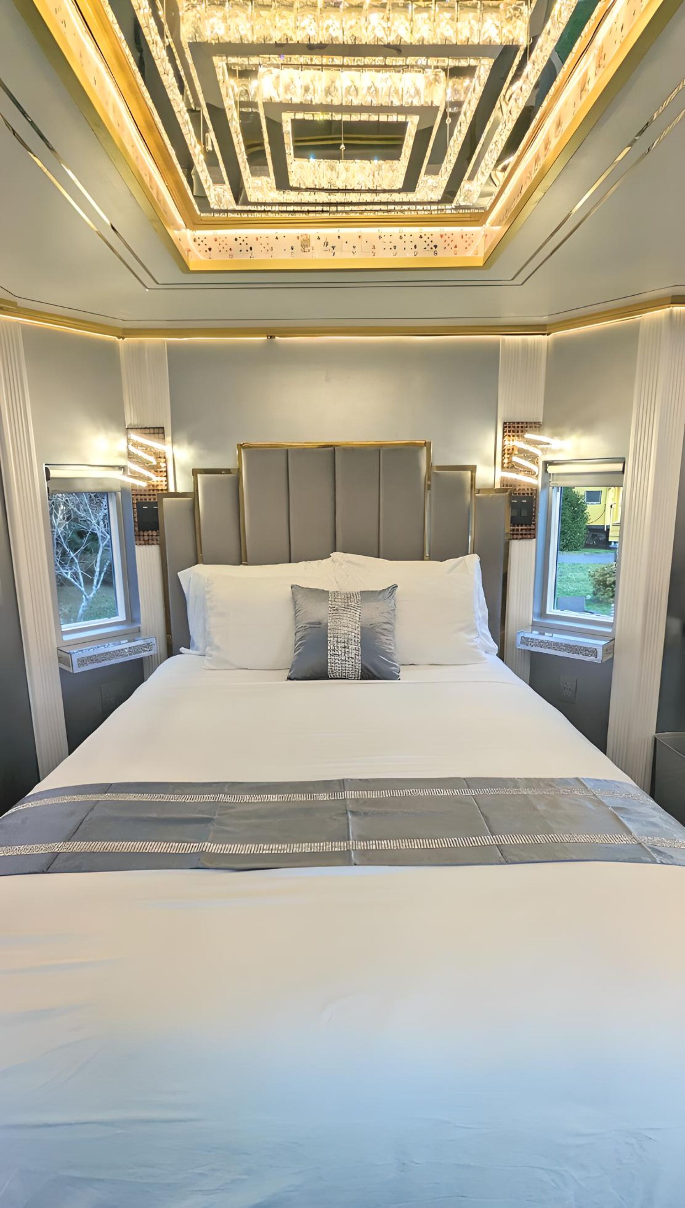 Elite Studio, 1 Queen Bed (Casino Royale - Private Caboose) | Yksilöllisesti sisustettu, yksilöllisesti kalustettu, ilmainen Wi-Fi
