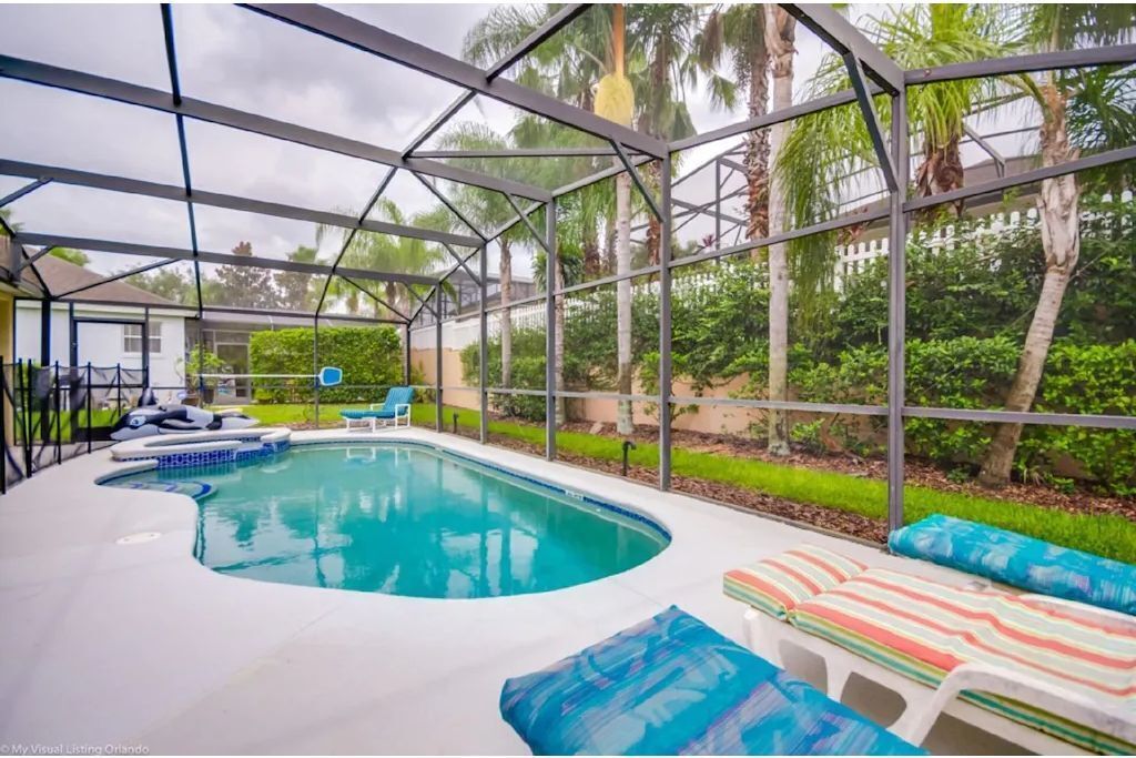 Charming 3Bed/2Ba Home, Heated Pool/Spa/Close to Disney, Universal, Golf Course.