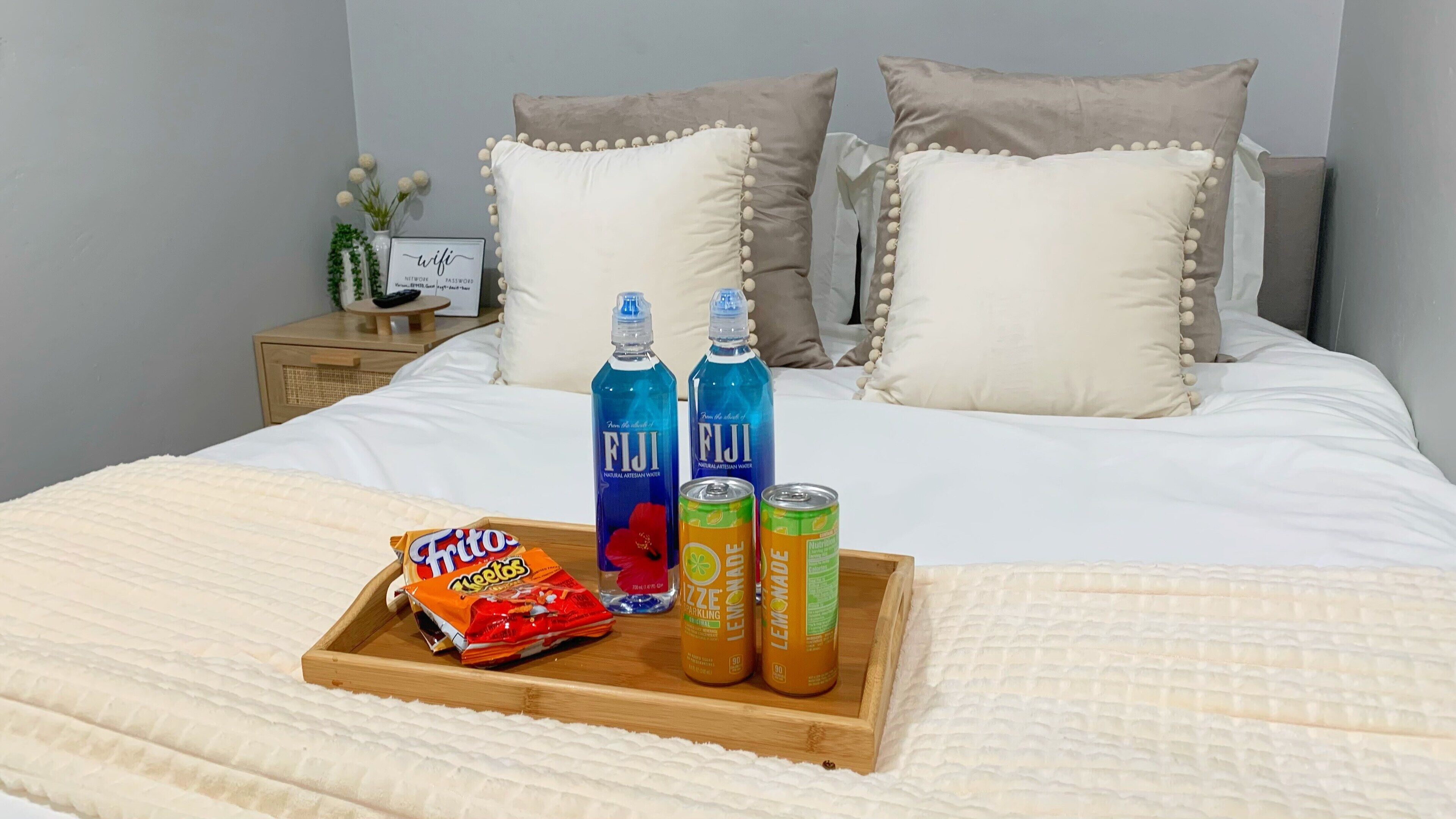 NEW ✨ COZY AND PRIVATE SUITE W/ KITCHENETTE 