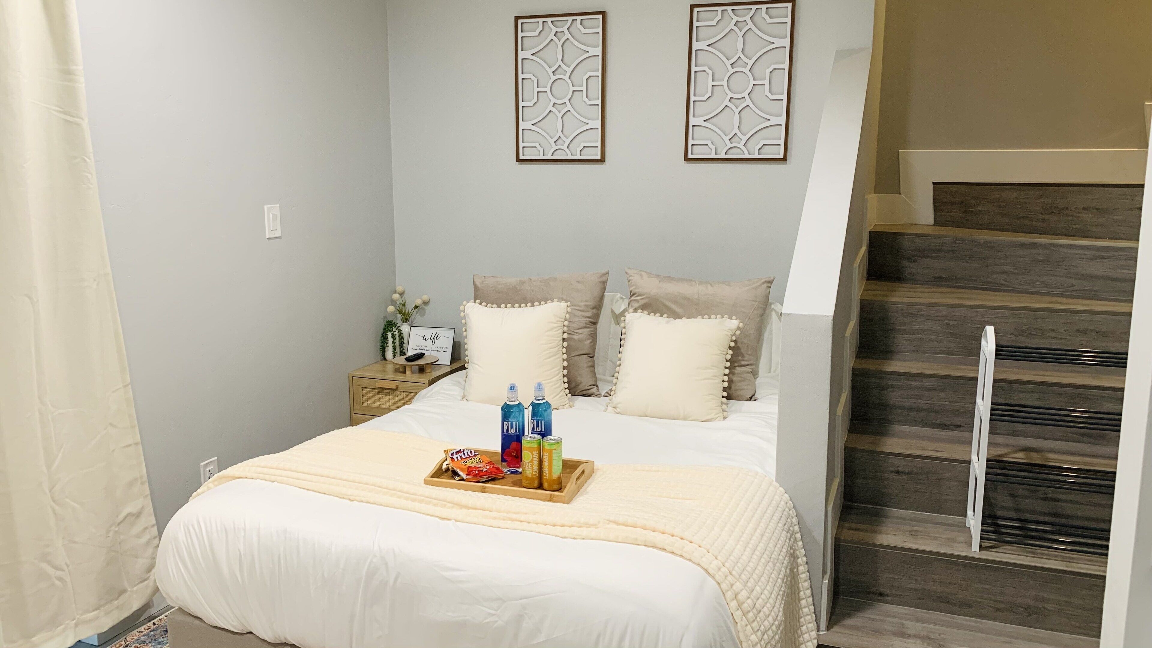 NEW ✨ COZY AND PRIVATE SUITE W/ KITCHENETTE 