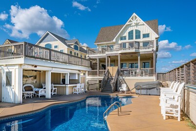 Best of My Love:Oceanfront, heated pool, hot tub, elevator, rec and theater room