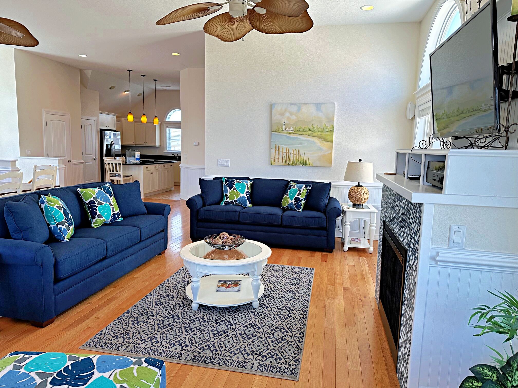 Semi-Oceanfront, private pool, hot tub, elevator & Dog Friendly!