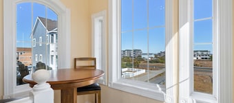 Fireflies: Semi-oceanfront, private pool, hot tub, rec room with pool table, easy beach access