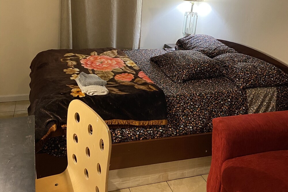 COZY APARTMENT Near UMDJ/NYC/NJIT/ PRUDENTIAL CENTER