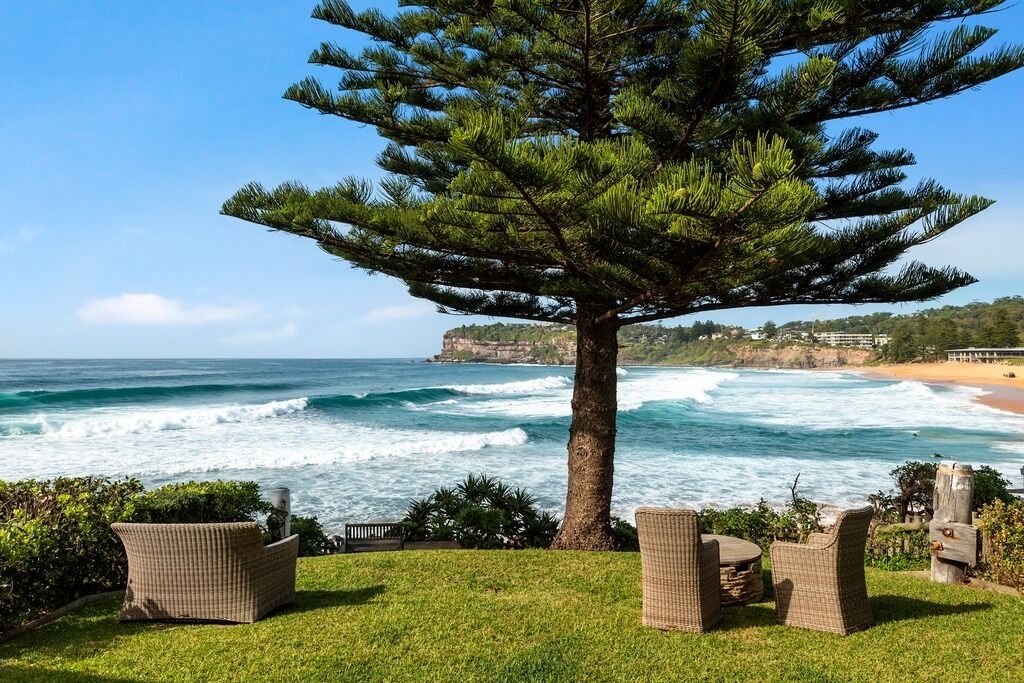 'Norfolk' Absolute Beachfront - Avalon