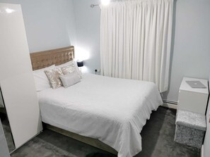 2 bedrooms, iron/ironing board, WiFi, bed sheets - Entired Apartment near Manchester City Centre, M15 (Manchester)