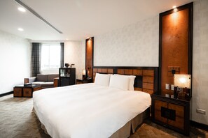 Deluxe Double Room | Minibar, in-room safe, desk, blackout drapes - Xinshe - Linsen (Taipei)