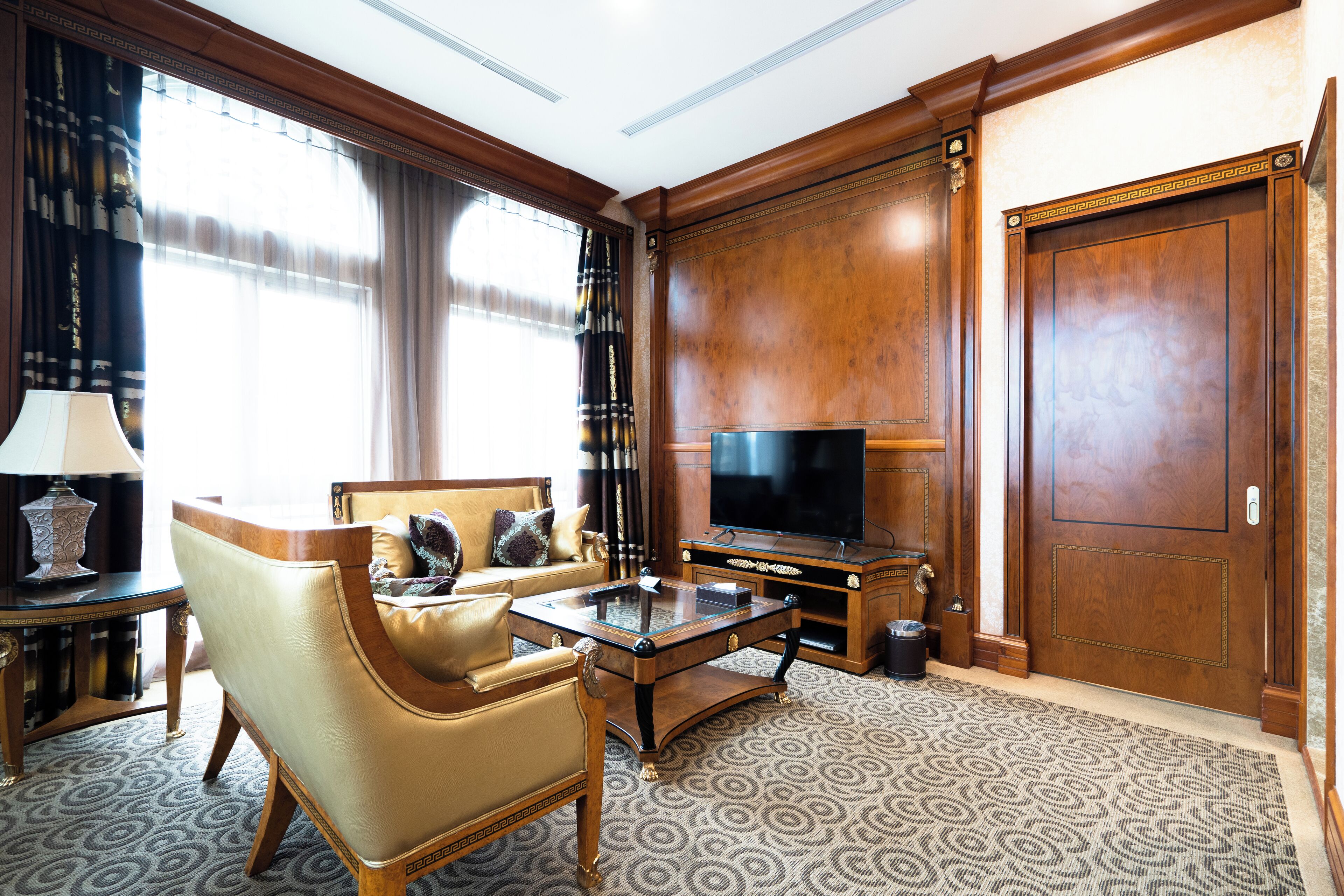 Exclusive Double Room | Living area