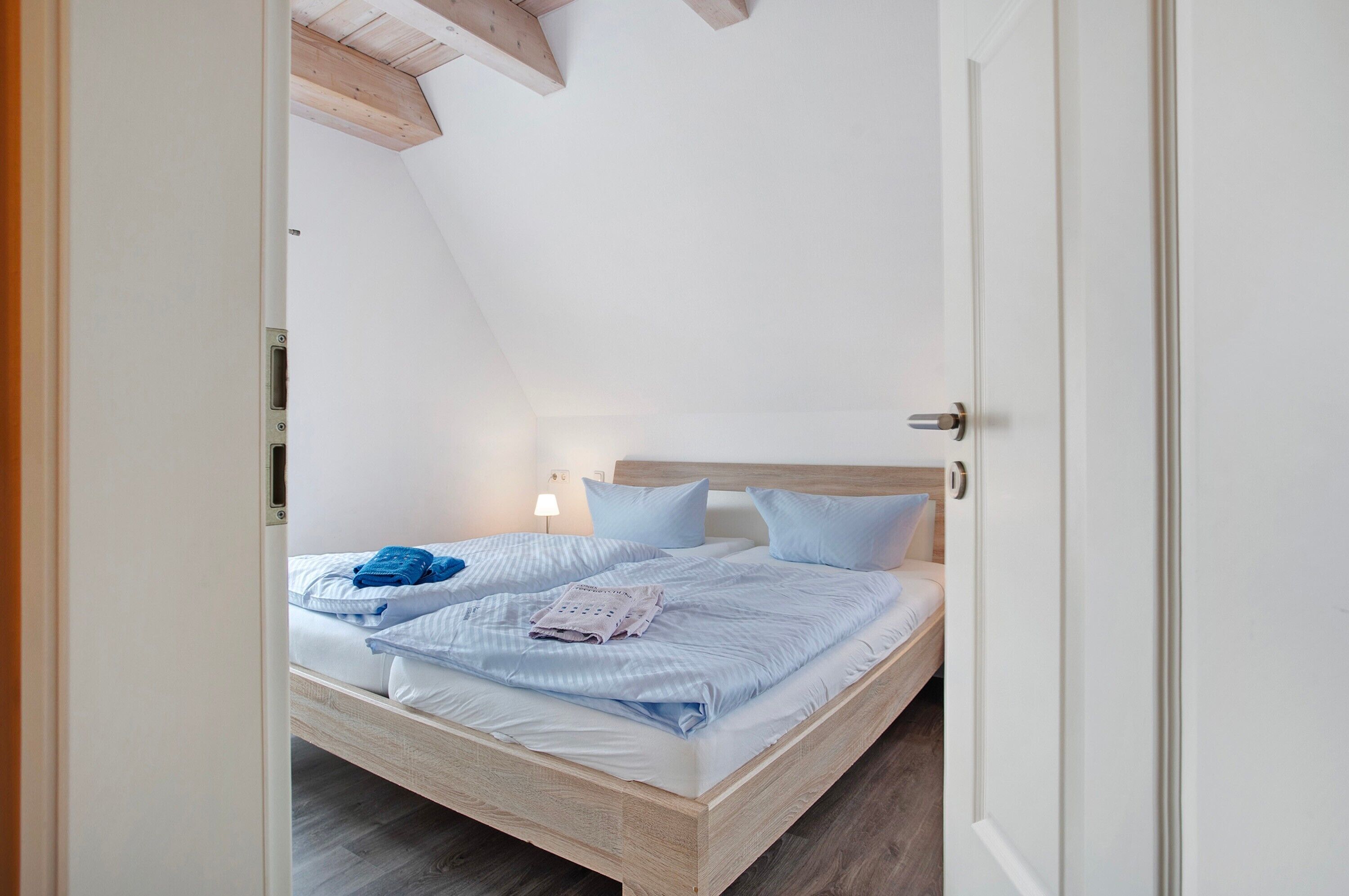 3 makuuhuonetta, silitysrauta/-lauta, ilmainen Wi-Fi, vuodevaatteet