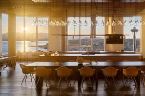 Dining - Serene Belltown Studio w/ Gym & Bike Storage, near Zipcar, by Blueground (Seattle)