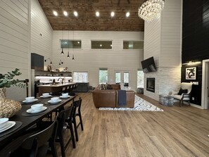 Smart TV, fireplace, video games, books - Stunning Modern Cabin (Bouvet Island)