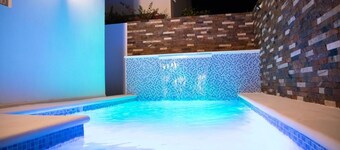 THE WHITE HOUSE OF GURABO