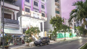 Mặt tiền nơi lưu trú