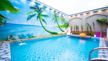 Minibar, in-room safe, individually decorated, individually furnished