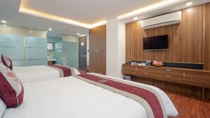 Phòng Executive, bồn tắm | Minibar, két bảo mật tại phòng, bàn 