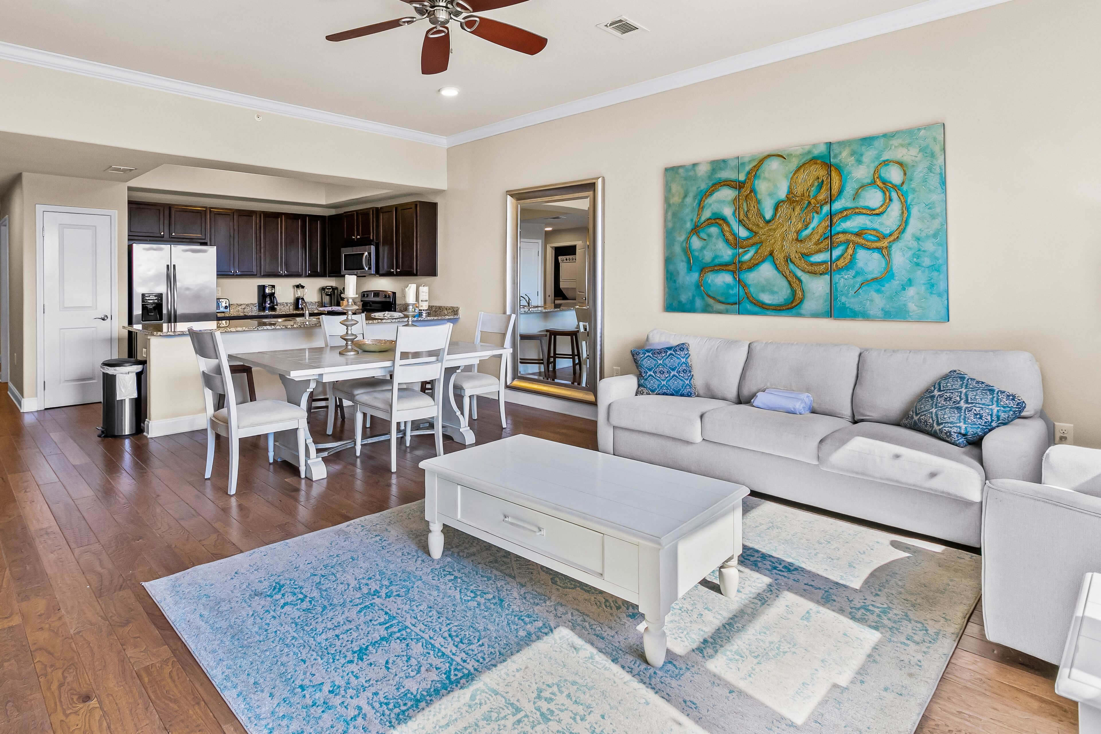 Gulfside condo with wifi, private balcony, central ac, w/d, pool, and hot tub