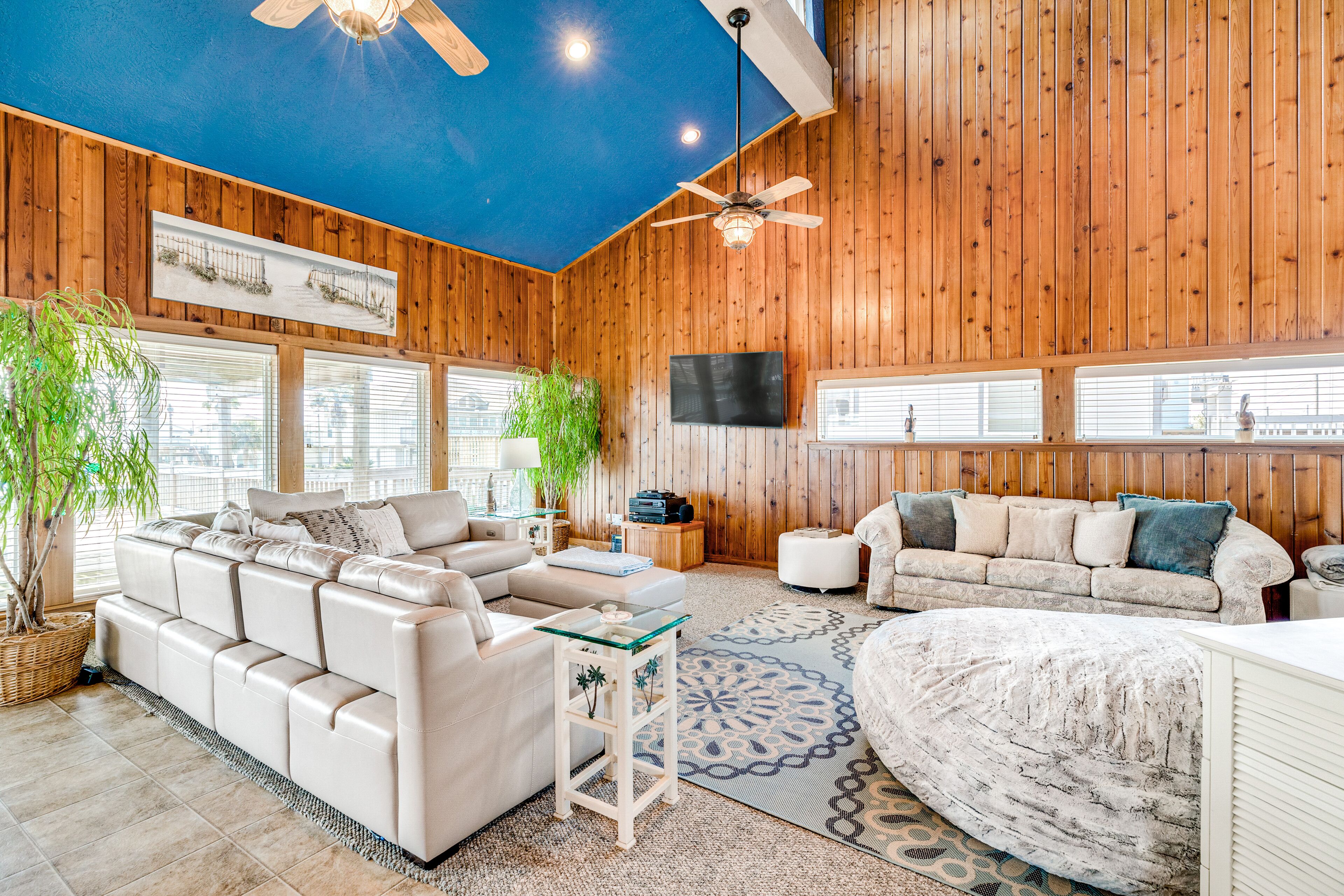 Bayfront home with private dock and huge deck - WiFi, central AC and private W/D
