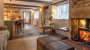 TV, fireplace, stereo