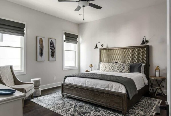 4 habitaciones, tabla de planchar con plancha, cuna de viaje y wifi