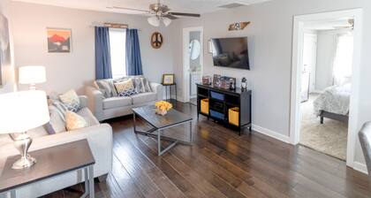 Hilltop Hideout — A Peaceful Retreat in the Foothills of the Smoky Mountains