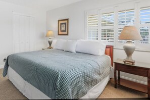 2 bedrooms, desk, iron/ironing board, free WiFi - Lake & Pool View Golf Retreat | Family-Friendly | Saddlebrook Resort Amenities (Wesley Chapel)