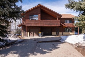Exterior - Near Town/Resort/Bus Stop-Spacious TH w/Mtn Views in Quiet Neighborhood-Garage-Grill-Deck-W/D-DogsOK (Steamboat Springs)