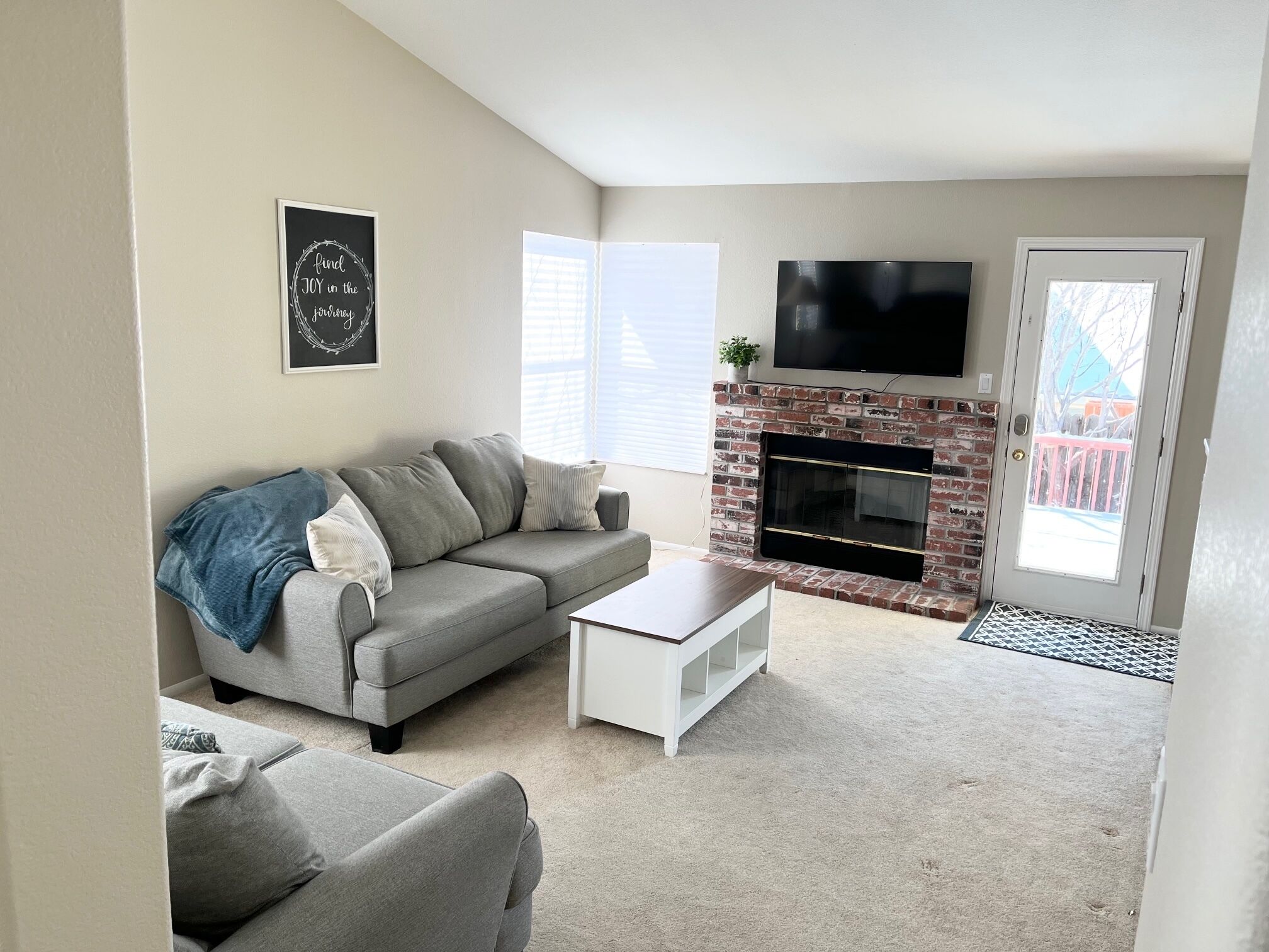 Quiet Home Close to Food, Shops, Fun, Downtown