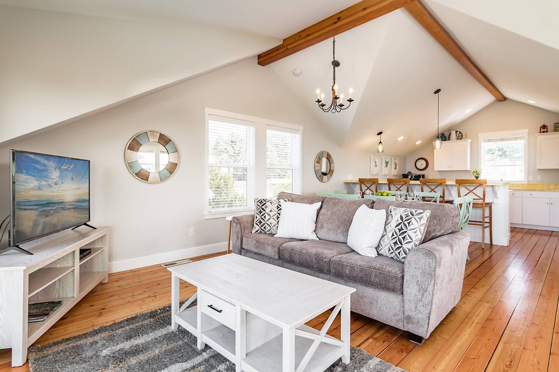 Phenomenal Panoramic Ocean Views, Next to Wetland, Pet Friendly, Hot Tub, Games, Walk to Beach