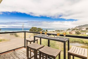 Unclassified image, 5 of 44, button