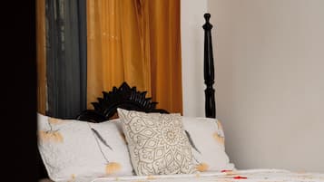 4 bedrooms, in-room safe, iron/ironing board, free WiFi