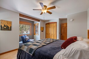 7 bedrooms, iron/ironing board, internet, bed sheets