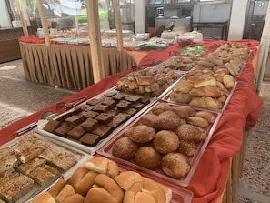 Free daily buffet breakfast - İntermot Boğsak Motel (Silifke)