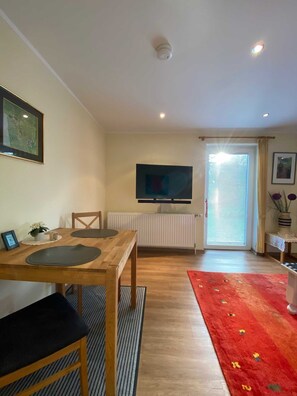 Unclassified image, 5 of 8, button