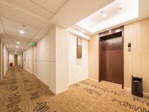 الإطلالة من المنشأة