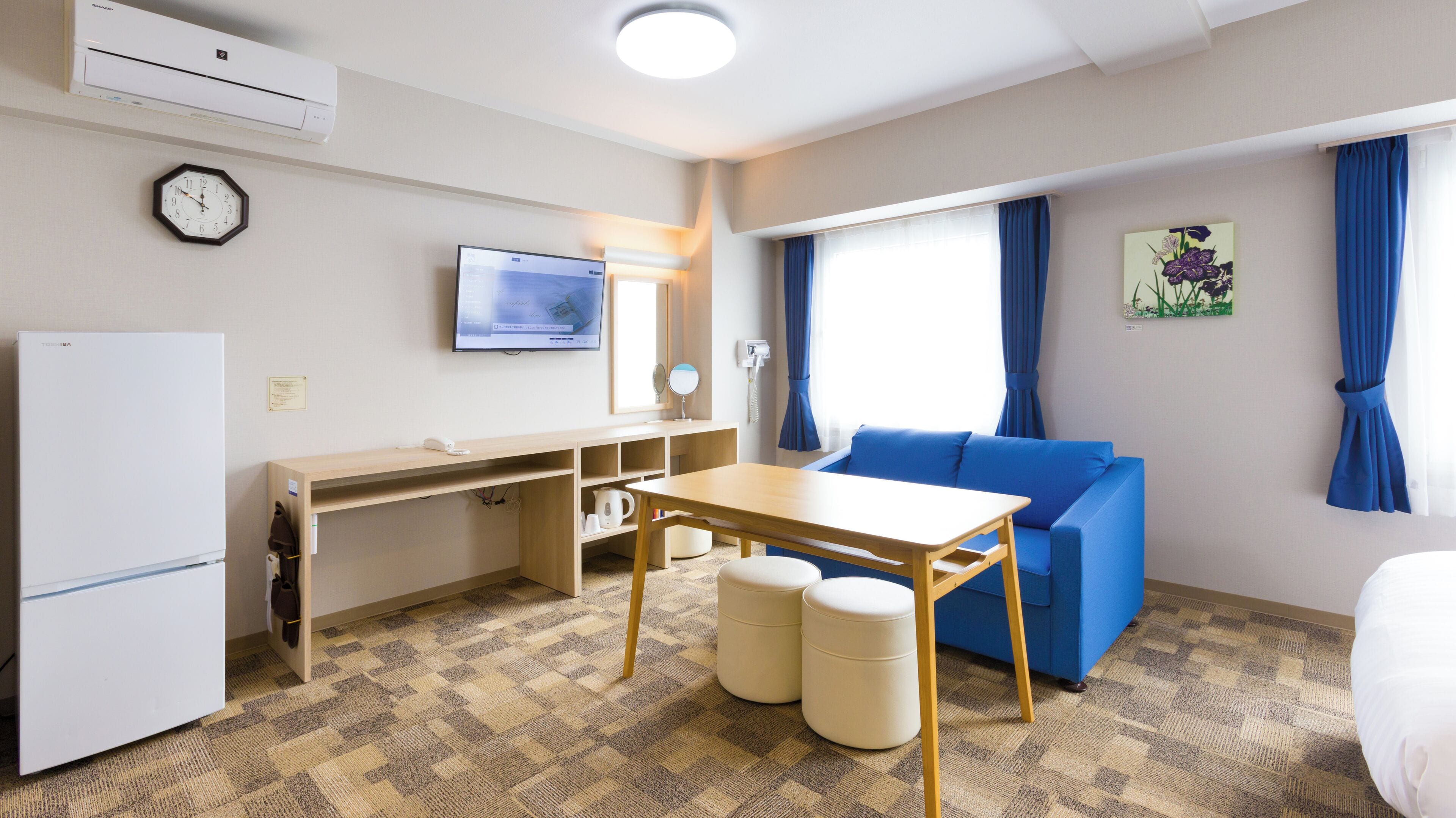 特色装修、办公桌、免费 WiFi、床单